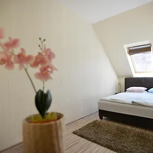 https://family-deluxe-apartments.egerhotels.net